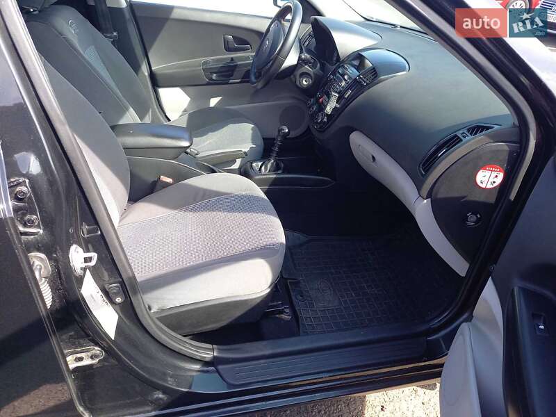 Универсал Kia Ceed 2008 в Черкассах