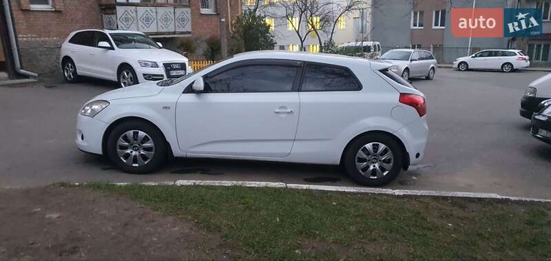 Хетчбек Kia Ceed 2009 в Хмельницькому фото 5 Хетчбек Kia Ceed 2009 в Хмельницькому