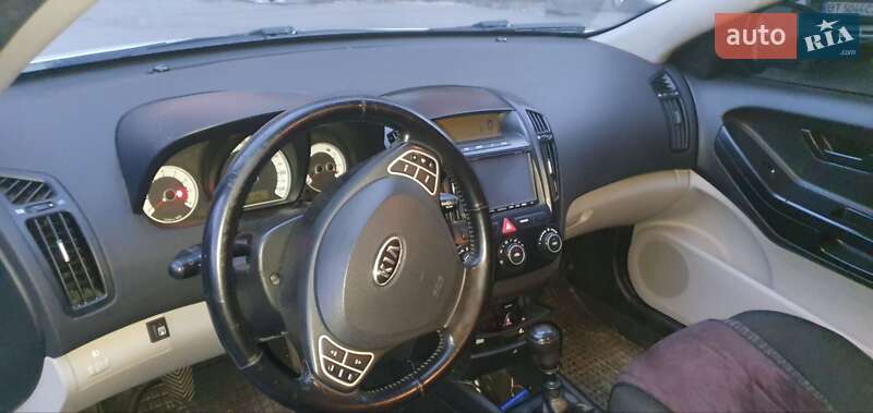 Хетчбек Kia Ceed 2009 в Хмельницькому фото 11 Хетчбек Kia Ceed 2009 в Хмельницькому