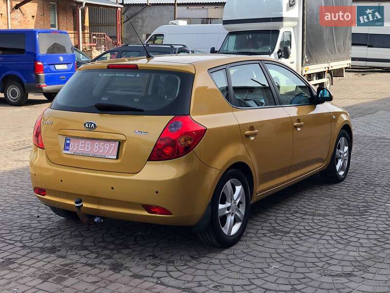 Хэтчбек Kia Ceed 2007 в Ковеле
