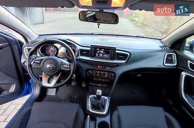 Хэтчбек Kia Ceed 2019 в Ужгороде