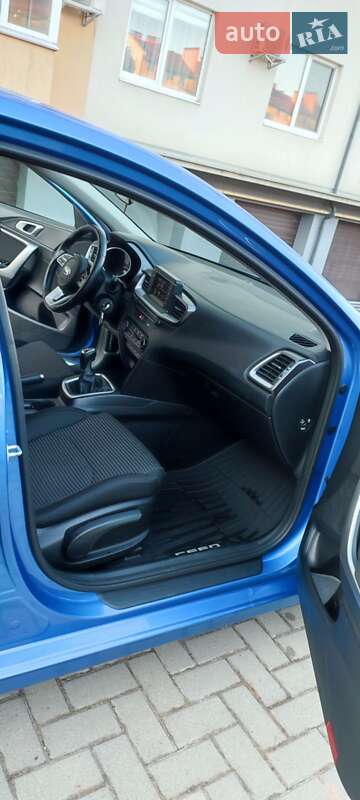 Хэтчбек Kia Ceed 2019 в Ужгороде