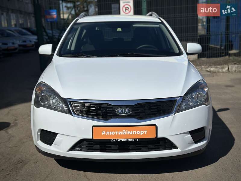 Универсал Kia Ceed 2011 в Сумах