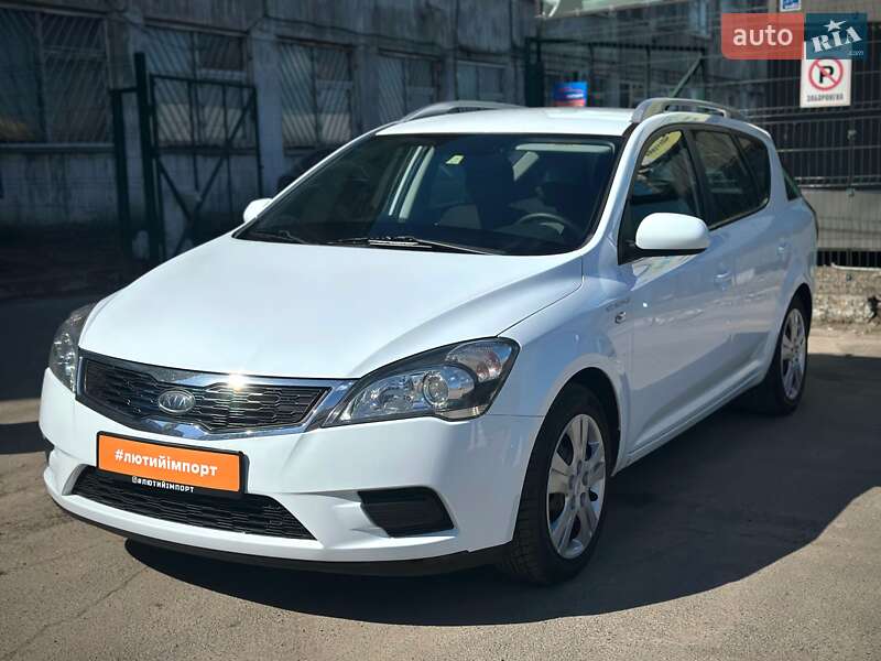 Универсал Kia Ceed 2011 в Сумах