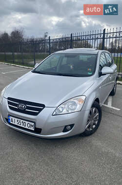 Хэтчбек Kia Ceed 2007 в 
