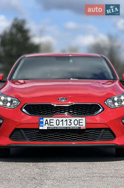 Хэтчбек Kia Ceed 2019 в 