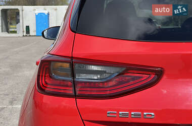 Хэтчбек Kia Ceed 2019 в 