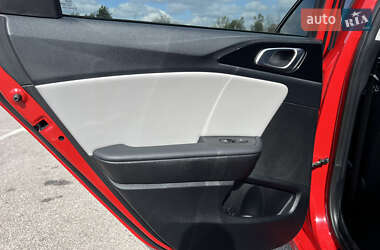 Хэтчбек Kia Ceed 2019 в 