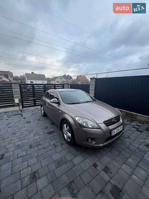 Хетчбек Kia Ceed 2008 в Рівному фото 5 Хетчбек Kia Ceed 2008 в Рівному