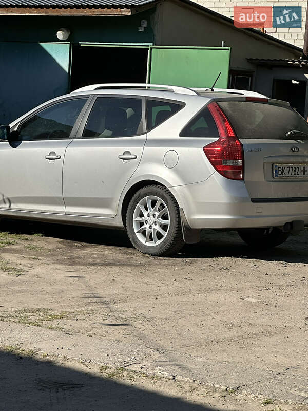 Універсал Kia Ceed 2010 в Бродах