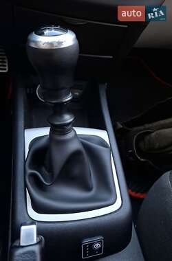 Хэтчбек Kia Ceed 2008 в 