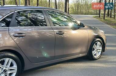 Хэтчбек Kia Ceed 2019 в 