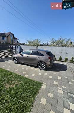 Хэтчбек Kia Ceed 2019 в 