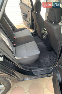 Хэтчбек Kia Ceed 2009 в 