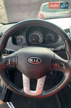 Хэтчбек Kia Ceed 2009 в 