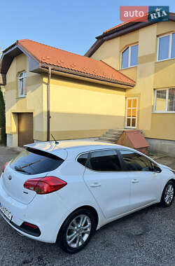 Хэтчбек Kia Ceed 2013 в Ужгороде