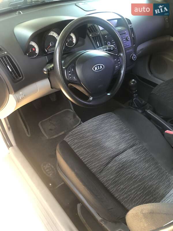 Хэтчбек Kia Ceed 2008 в Белой Церкви