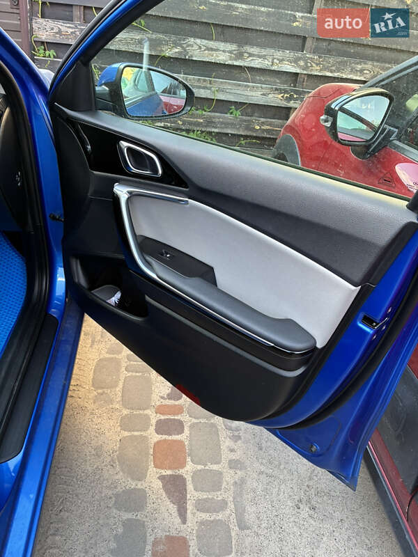 Хетчбек Kia Ceed 2019 в Києві фото 32 Хетчбек Kia Ceed 2019 в Києві