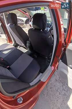 Хэтчбек Kia Ceed 2007 в 