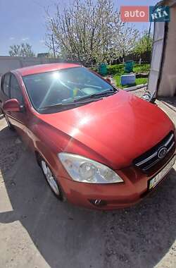 Хэтчбек Kia Ceed 2007 в 