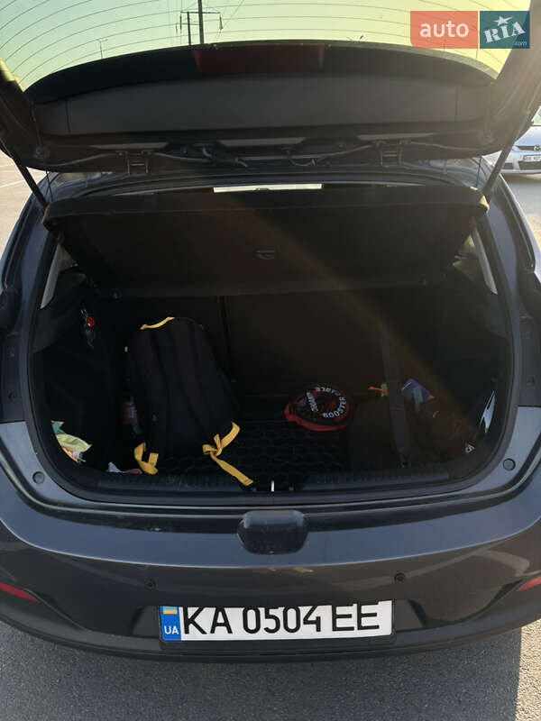 Хетчбек Kia Ceed 2015 в Ірпені фото 7 Хетчбек Kia Ceed 2015 в Ірпені