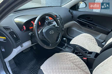 Хэтчбек Kia Ceed 2007 в 