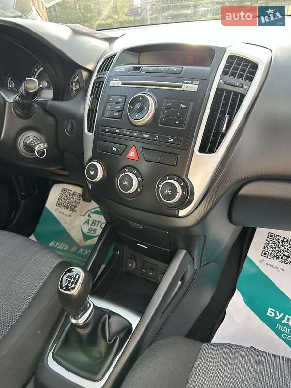 Хэтчбек Kia Ceed 2012 в Кривом Роге
