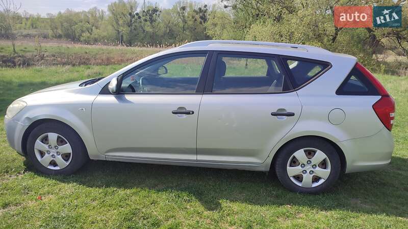 Универсал Kia Ceed 2008 в Гайсине