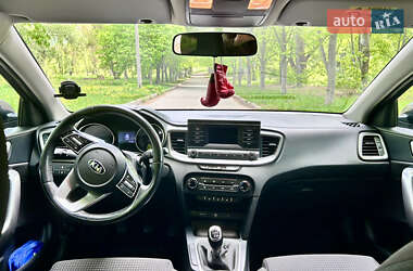 Хэтчбек Kia Ceed 2019 в 