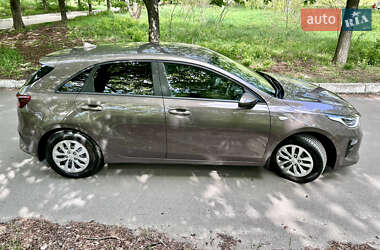 Хэтчбек Kia Ceed 2019 в 
