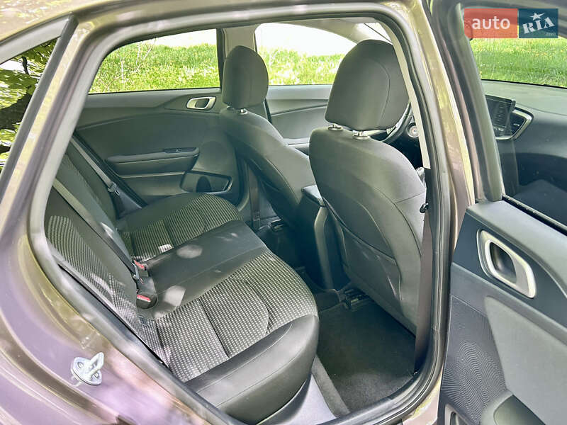 Хэтчбек Kia Ceed 2019 в Киеве