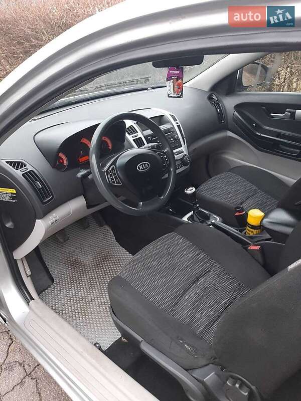 Хетчбек Kia Ceed 2008 в Жмеринці