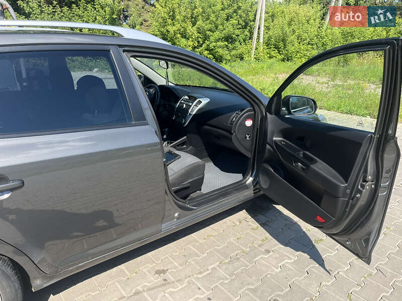 Универсал Kia Ceed 2012 в Глухове