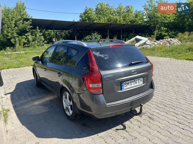 Универсал Kia Ceed 2012 в Глухове