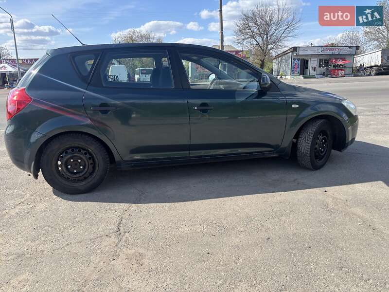 Хетчбек Kia Ceed 2007 в Фастові