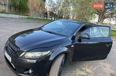 Хэтчбек Kia Ceed 2008 в 