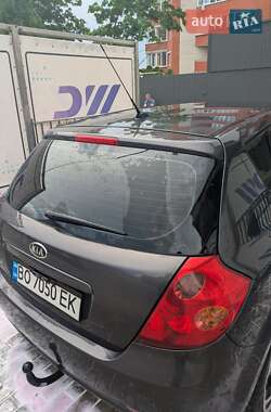 Хетчбек Kia Ceed 2008 в 