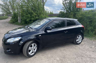 Хетчбек Kia Ceed 2010 в 