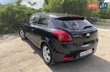 Хетчбек Kia Ceed 2010 в 