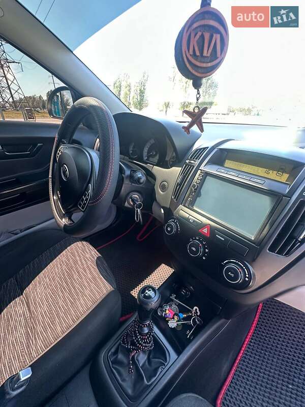 Хэтчбек Kia Ceed 2009 в Днепре
