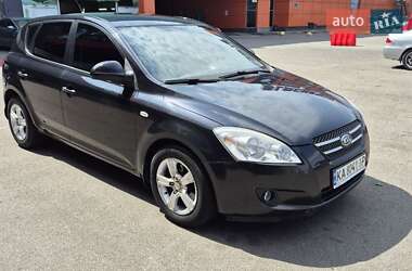 Хэтчбек Kia Ceed 2007 в Киеве