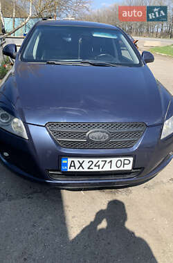 Хэтчбек Kia Ceed 2008 в Чугуеве