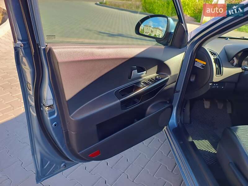Универсал Kia Ceed 2007 в Ковеле