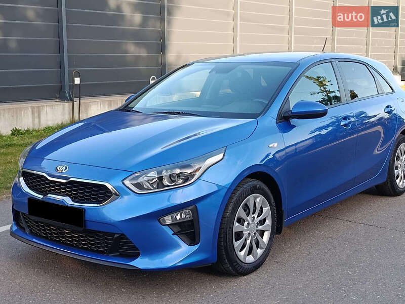 Хэтчбек Kia Ceed 2019 в 