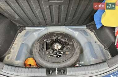 Хэтчбек Kia Ceed 2011 в 