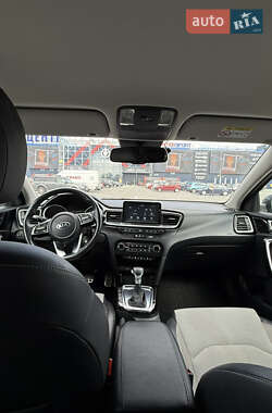 Хэтчбек Kia Ceed 2019 в 