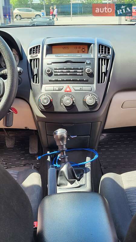 Хэтчбек Kia Ceed 2007 в Одессе