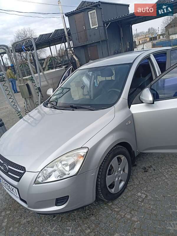 Хетчбек Kia Ceed 2008 в Яготині
