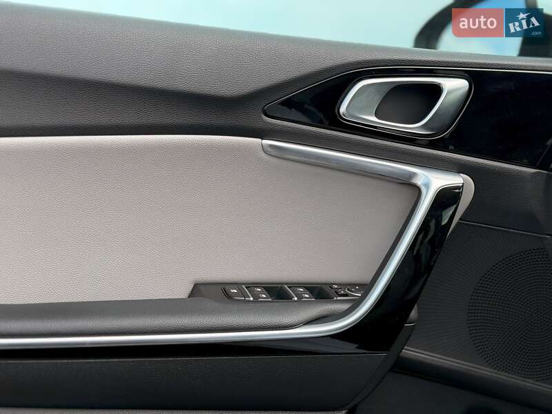 Хэтчбек Kia Ceed 2019 в Львове