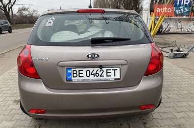 Хэтчбек Kia Ceed 2007 в 
